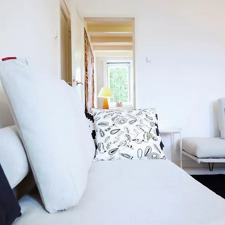 Luxurious Bella Bed & Breakfast 3*